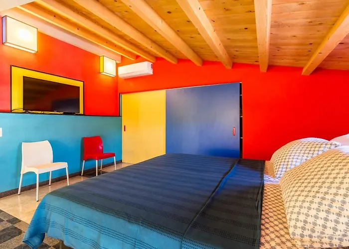 House Mondrian